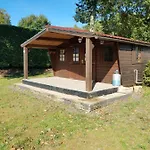 Camping Les Tourterelles Chalets Et Mobilhomes Kamp alanı