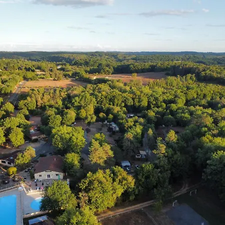 Campsite Camping Les Tourterelles Chalets Et Mobilhomes