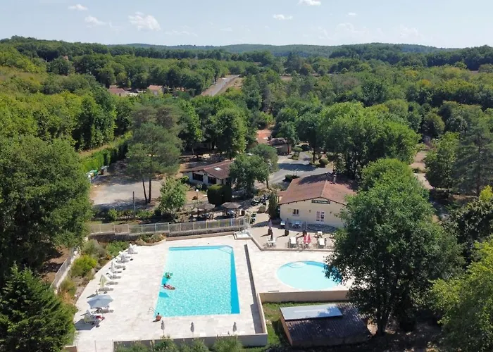 Camping Les Tourterelles Chalets Et Mobilhomes Campsite